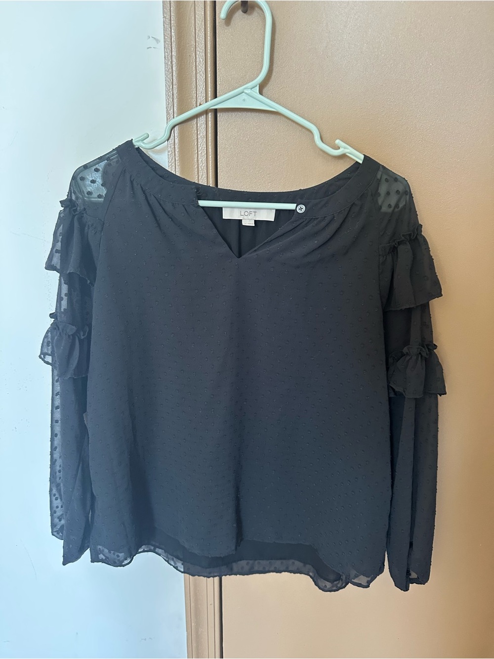 Ann Taylor loft black long sleeve work top, XS